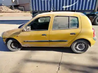 Здавання транспортного засобу renault clio ii fase ii (b/cb0) authentique року 2002 потужний k9k a7