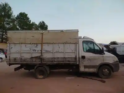 Veículo de Sucata iveco daily pr cabina doble 35 c... batalla 3450 do ano 2011 alimentado f1ce0481f*a