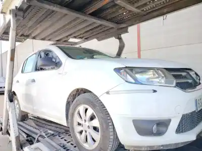Veículo de Sucata dacia sandero ii 1.2 do ano 2016 alimentado d4f f7