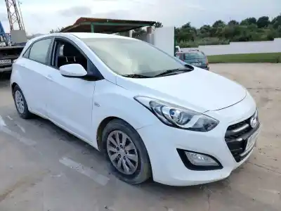 Veicolo di demolizione hyundai i30 (gd) 1.6 crdi dell'anno 2015 alimentato d4fb