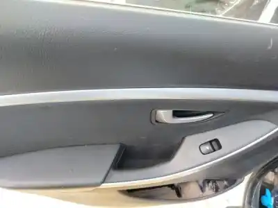 Veicolo di demolizione hyundai i30 (gd) 1.6 crdi dell'anno 2015 alimentato d4fb