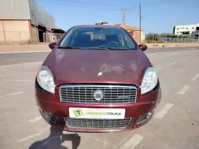 Veicolo di demolizione FIAT LINEA (110)  dell'anno 2008 alimentato 199A3000