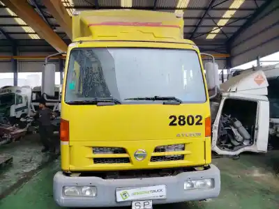 Veicolo di demolizione NISSAN ATLEON  dell'anno 2005 alimentato BD30