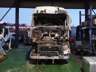 Veicolo di demolizione RENAULT SERIE T  dell'anno 2016 alimentato 