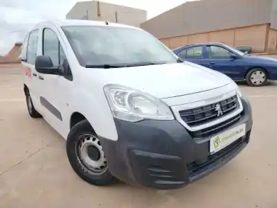 Veículo de Sucata peugeot partner tepee 1.6 bluehdi 100 do ano 2017 alimentado bh02