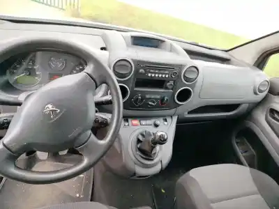 Veículo de Sucata peugeot partner tepee 1.6 bluehdi 100 do ano 2017 alimentado bh02