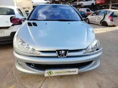 Vehicul casat PEUGEOT 206 BERLINA  al anului 2004 alimentat RHY