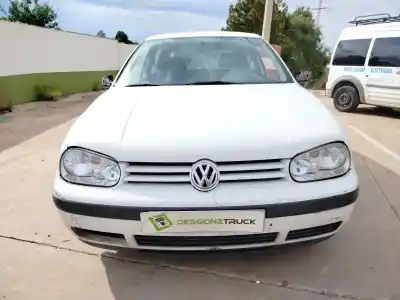 Vehicul casat VOLKSWAGEN GOLF IV BERLINA (1J1)  al anului 1998 alimentat AGR