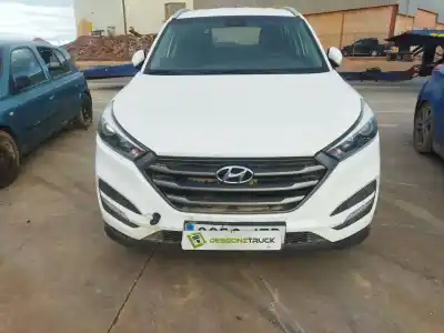 Véhicule à la ferraille HYUNDAI TUCSON (TL, TLE)  de l'année 2016 alimenté 4FD