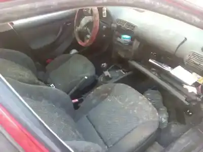 Здавання транспортного засобу seat leon (1m1) signo року 2004 потужний alh