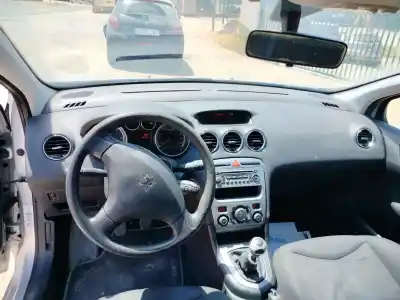 Veículo de Sucata peugeot 308 confort do ano 2008 alimentado 9hx