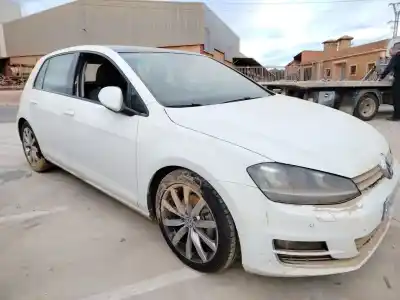 Veículo de Sucata volkswagen golf vii (5g1, bq1, be1, be2) 1.4 tsi do ano 2013 alimentado cpt