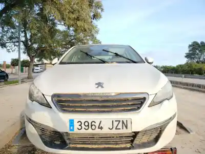 Veículo de Sucata PEUGEOT 308 SW II (LC_, LJ_, LR_, LX_, L4_) 1.6 BLUEHDI 100 do ano 2017 alimentado BH02