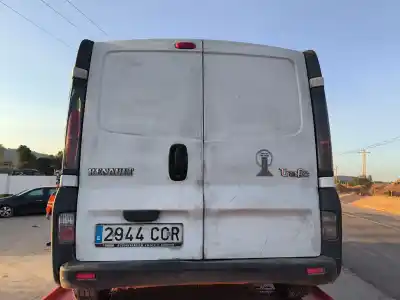Veículo de Sucata RENAULT TRAFIC II FURGÓN (FL)  do ano 2002 alimentado F9Q U7