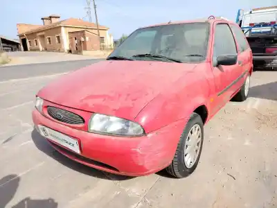 Veículo de Sucata ford fiesta berlina básico do ano 1999 alimentado rtj