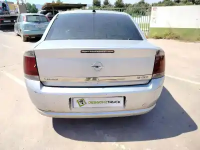 Scrapping Vehicle opel vectra c (z02) 1.9 cdti (f69) of the year 2004 powered z 19 dt