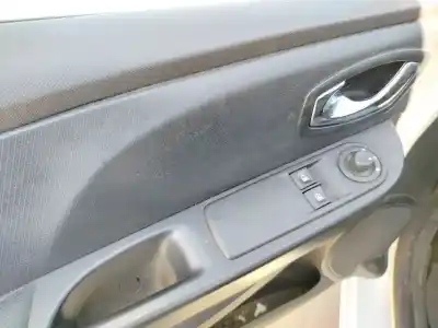 Veículo de Sucata renault clio iv (bh_) 0.9 tce 90 do ano 2013 alimentado h4b a4