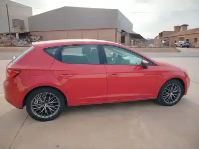 Здавання транспортного засобу seat leon (5f1) 1.6 tdi року 2015 потужний clh