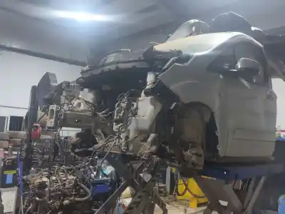 Veículo de Sucata FORD TOURNEO COURIER B460 MONOSPACE  do ano 2014 alimentado SFCA,SFCB,SFCC,SFCD,SFCE,SFCF