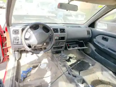 Veículo de Sucata nissan almera (n15) competence (1998) do ano 2024 alimentado 