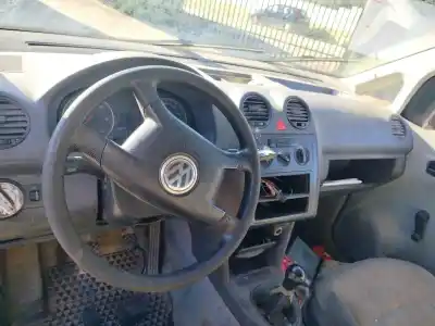 Verschrottungsfahrzeug volkswagen caddy (2k) (02.2004->) 2.0 furg. [2.0 ltr. - 51 kw sdi] des jahres 2005 angetrieben bst