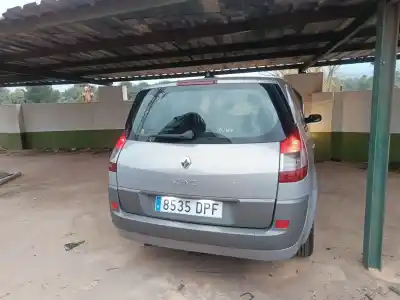 Verschrottungsfahrzeug RENAULT SCENIC II (JM)  des Jahres 2005 angetrieben F9Q D8
