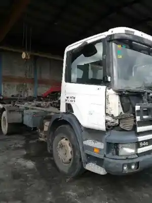Véhicule à la ferraille scania serie 4 (p 94 d) * de l'année 2003 alimenté 