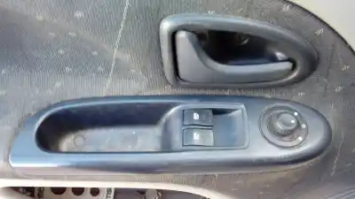 Здавання транспортного засобу renault clio ii fase ii (b/cb0) k9k704 року 2003 потужний k9k704