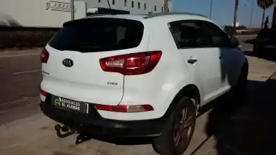 Veicolo di demolizione kia sportage iii (sl) 1.7 crdi dell'anno 2013 alimentato d4fd