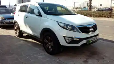 Veicolo di demolizione KIA SPORTAGE III (SL) 1.7 CRDI dell'anno 2013 alimentato D4FD