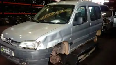 Scrapping Vehicle PEUGEOT PARTNER (S1) WJZ(DW8) of the year 2001 powered WJZ