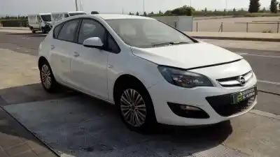 Veicolo di demolizione opel astra j berlina 5p b16dtl dell'anno 2015 alimentato b16dtl