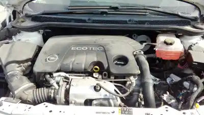 Veicolo di demolizione opel astra j berlina 5p b16dtl dell'anno 2015 alimentato b16dtl