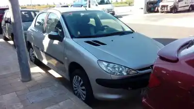 Здавання транспортного засобу peugeot 206 sw d-8hz року 2005 потужний 8hz