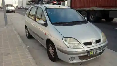Здавання транспортного засобу renault scenic (ja..) f9q року 2003 потужний f9q