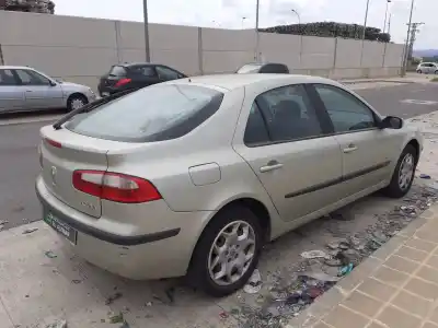 Sloopvoertuig renault laguna ii (bg0) f9q van het jaar 2004 aangedreven f9q