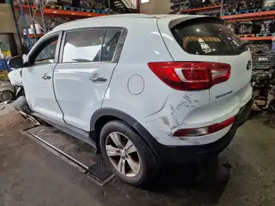 Veicolo di demolizione kia sportage iii (sl) 1.7 crdi dell'anno 2013 alimentato d4fd