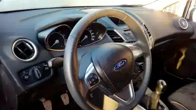 Здавання транспортного засобу ford fiesta (cnn) snjb року 2014 потужний snjb