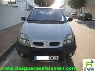 Здавання транспортного засобу RENAULT SCENIC RX4 (JA0) 2.0 16V CAT (F4R) року 2000 потужний F4R
