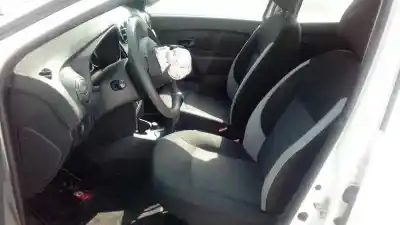 Здавання транспортного засобу dacia logan mcv ii familiar g4cp року 2015 потужний g4cp