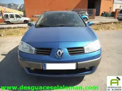 Vehículo de desguace RENAULT                                            MEGANE II COUPE                                                                                                                                                                                                                                            F4R                                                                                                                                                                                                                                                        del año 2004 con motor F4R