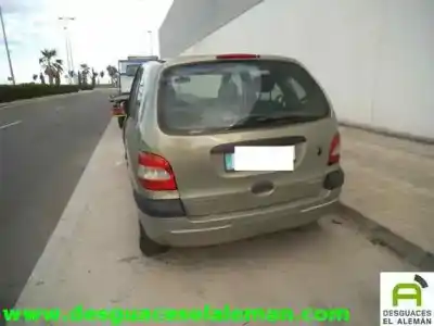 Scrapping Vehicle renault scenic i (ja...) f9q744 of the year 2001 powered f9q744