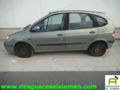 Scrapping Vehicle renault scenic i (ja...) f9q744 of the year 2001 powered f9q744