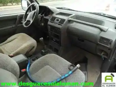 Здавання транспортного засобу mitsubishi montero (v20/v40) d/4d56 року 1996 потужний 4d56