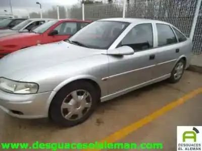 Veicolo di demolizione opel                                               vectra b berlina                                                                                                                                                                                                                                           d-x20dth                                                                                                                                                                                                                                                   dell'anno 2000 alimentato x20dth