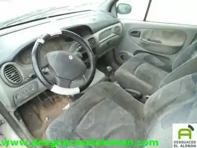 Scrapping Vehicle renault scenic (ja..) k4j of the year 1999 powered k4j