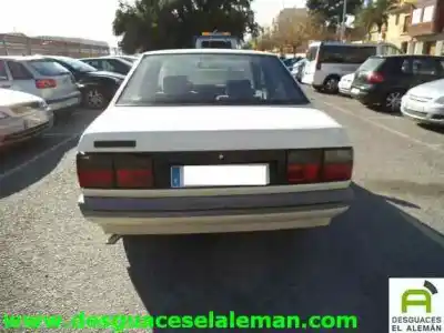 Veicolo di demolizione renault r 21 berlina (b/l48) f2n dell'anno 1986 alimentato f2n