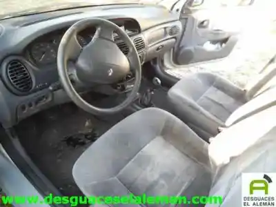 Здавання транспортного засобу renault megane i fase 2 classic (la..) k4j року 2000 потужний k4j