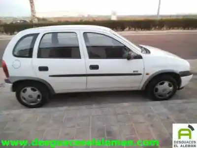 Veicolo di demolizione opel corsa c corsa c dell'anno 1999 alimentato  Veicolo di demolizione opel corsa c corsa c dell'anno 1999 alimentato
