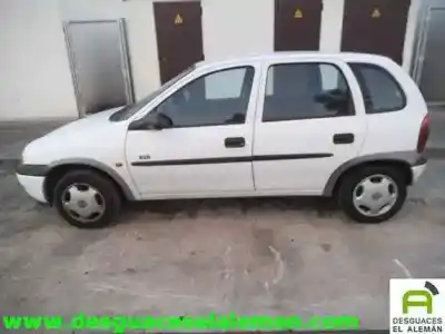 Veicolo di demolizione opel corsa c corsa c dell'anno 1999 alimentato  Veicolo di demolizione opel corsa c corsa c dell'anno 1999 alimentato
